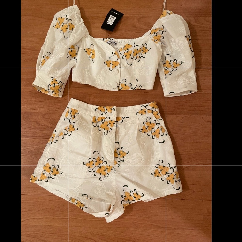 NWT Floral two piece set